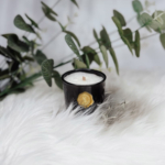 Bougie-Art-&-Cires_INTEMPOREL-Mini_Noir&Blanc-Main